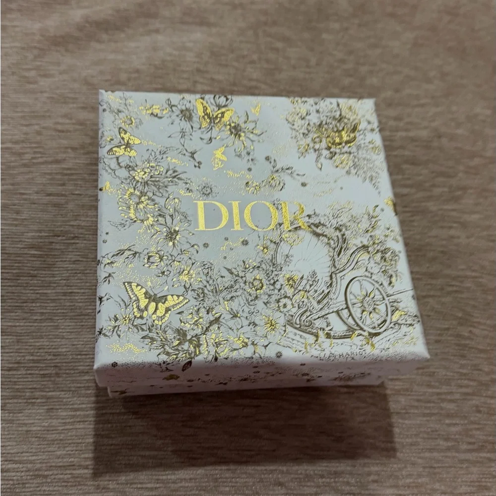 Dior Caro glycine foldable card holder limited edition in grey w/gold hardware.